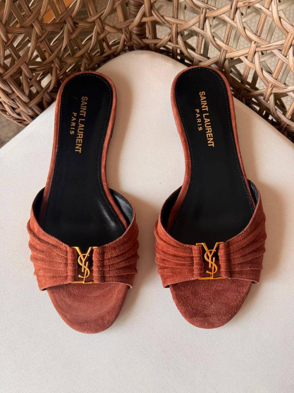 YSL 
✨ New Collection
👠 36–41
💎 Premium Quality
🔥 Super Master
450 dhs✅

Zain198
♥️♥️♥️