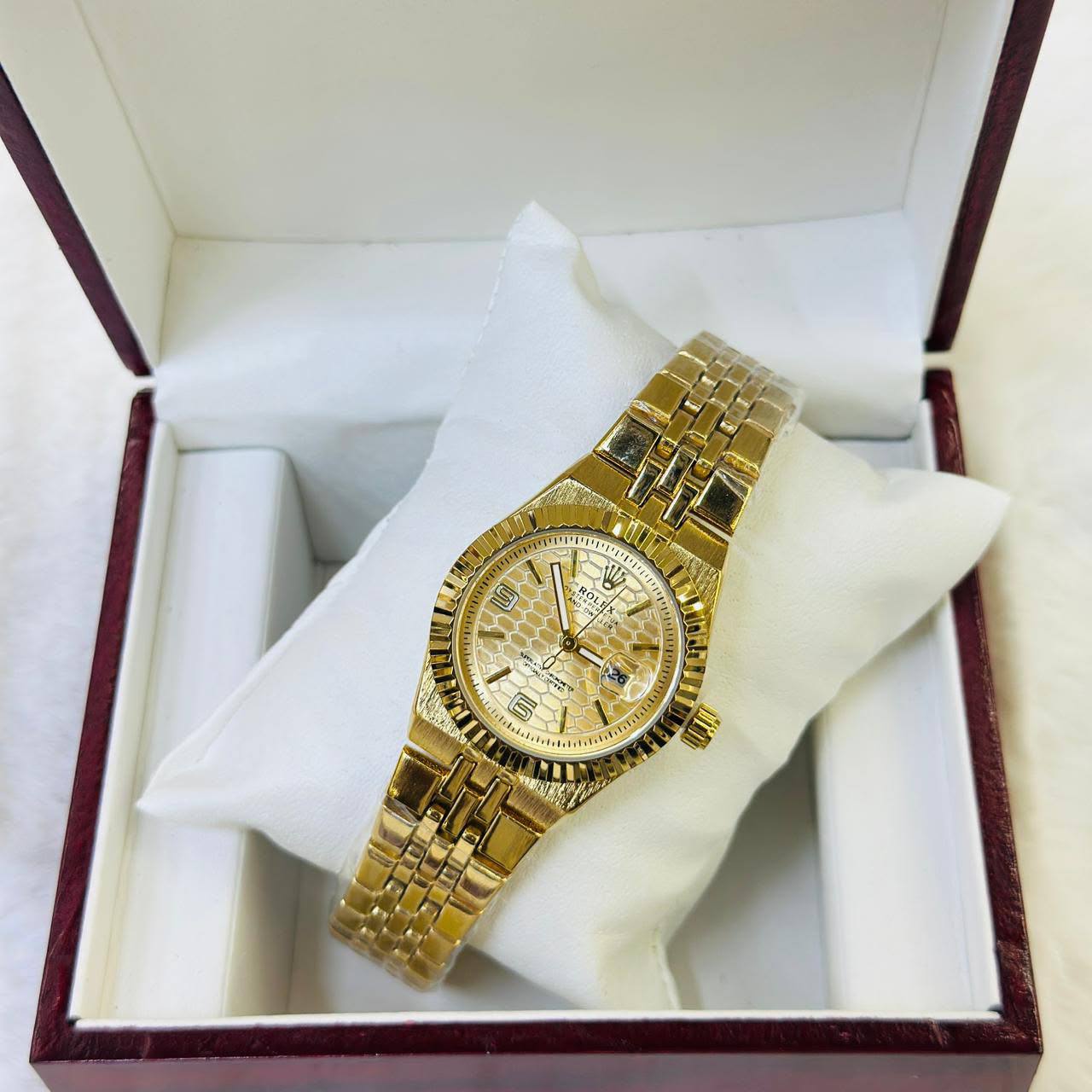 OFFER  Watches
45 dhs💓
GOOD QUALITY 👌

Zain40
♥️♥️♥️