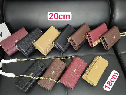Coach - Gucci - Aigner - CH
90 dhs🇦🇪🇦🇪
with box
size 20cm
size  18cm
two size

Zain26
♥️♥️♥️