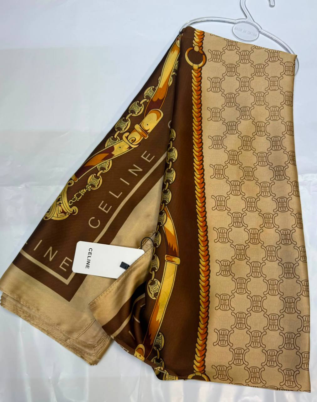 Silk scarf 🧣
40 dhs💓

Zain93
♥️♥️♥️