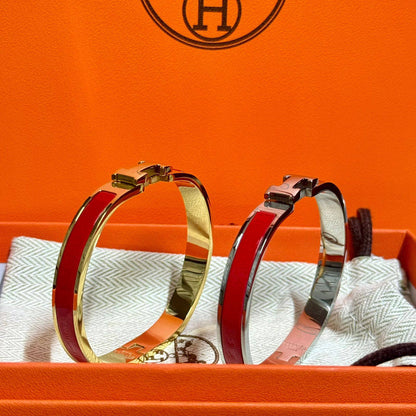 Hermes Bangle* 💥
Master quality 

45 dhs🪙🌨️
normal box 📦

Zain48
♥️♥️♥️