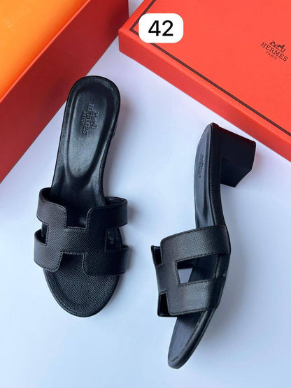 Hermes
Size 36-41
110 dhs❤️

Zain30
♥️♥️♥️