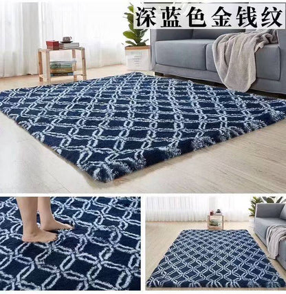 Velvet carpet 
Washing machine you can wash .
Good quality strong for long time !!
Size 160*210
120 dhs✅

Zain99
♥️♥️♥️