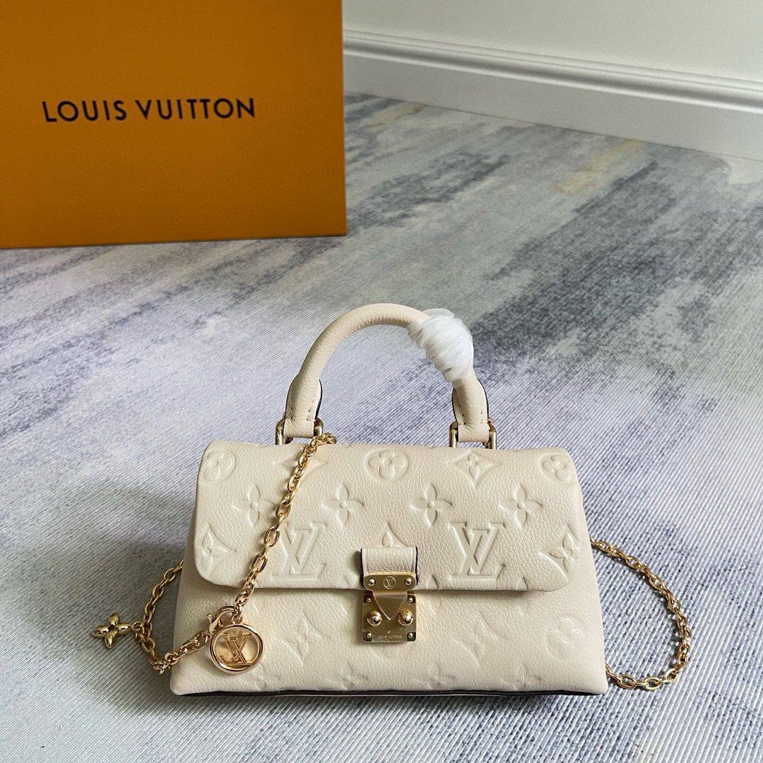 New Stock
Master +++ BAGS
For Price 👇 WTSP Text Zain 0568585901

Zain192
♥️♥️♥️