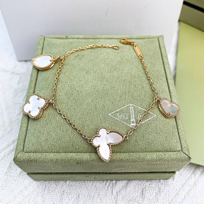 VCA SET ❤️‍🔥*
Necklace 🌊
Earring 🌸
Bracelet ❣️
Master quality 💯
With normal boxes 📦 
150 dhs🪙🌨️
With master box 🗃️ 
230 dhs🪙🌨️

Zain216
♥️♥️♥️