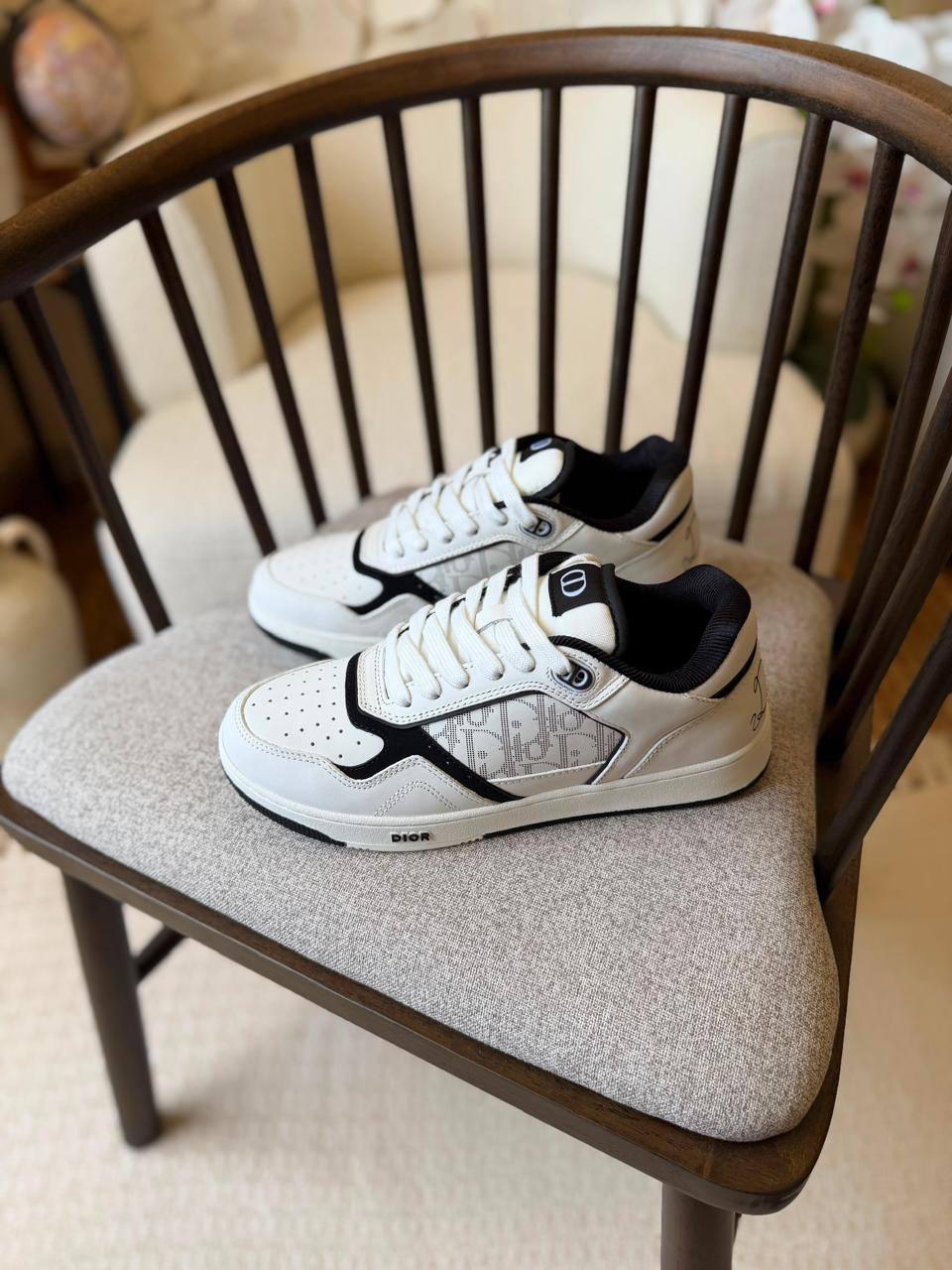 DIOR 
*AAA quality*
*size:40 to 46*
450 dhs🇦🇪🇦🇪

Zain185
♥️♥️♥️