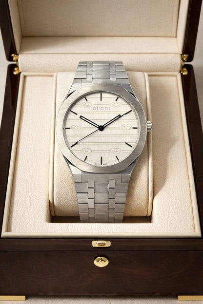 Gucci watch for men 
good quality 
230 dhs❣️

Zain59
♥️♥️♥️