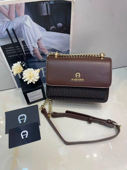 Aigner 

Withbox

110 dhs🇦🇪🇦🇪

Zain143
♥️♥️♥️