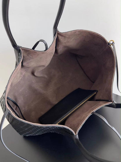 Bottega Veneta Pinacoteca tote bag 

For Price 👇 WhatsApp✅
0568585901 
0507557372
0552275751 Owner Zain 👌

Zain71
♥️♥️♥️