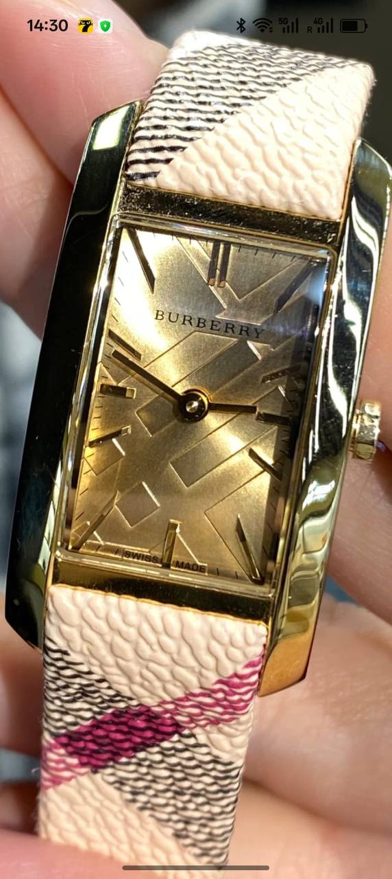 Burberry Master
380 dhs✅

Zain108
♥️♥️♥️
