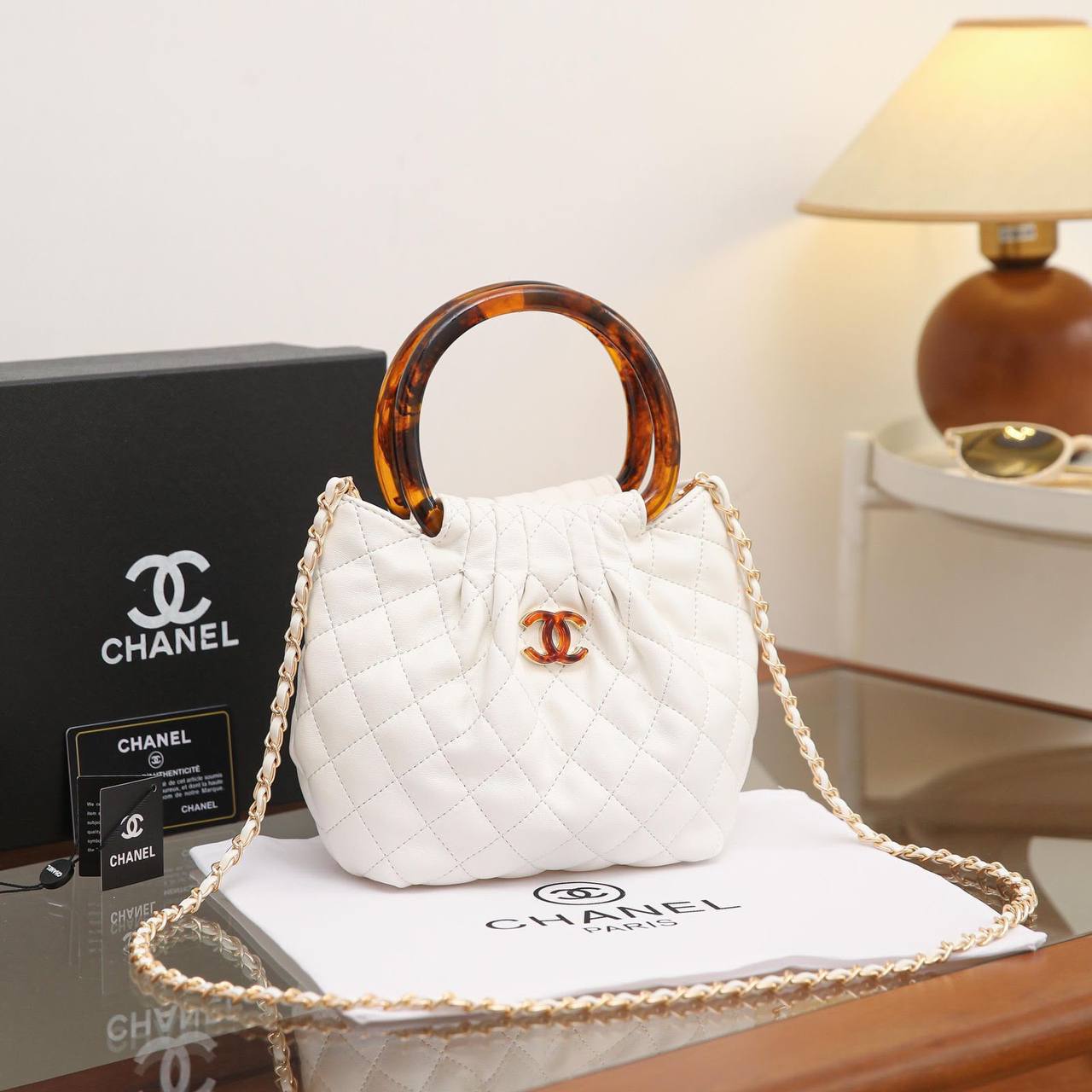 CHANEL 
good quality

100 dhs💓

Zain17
♥️♥️♥️