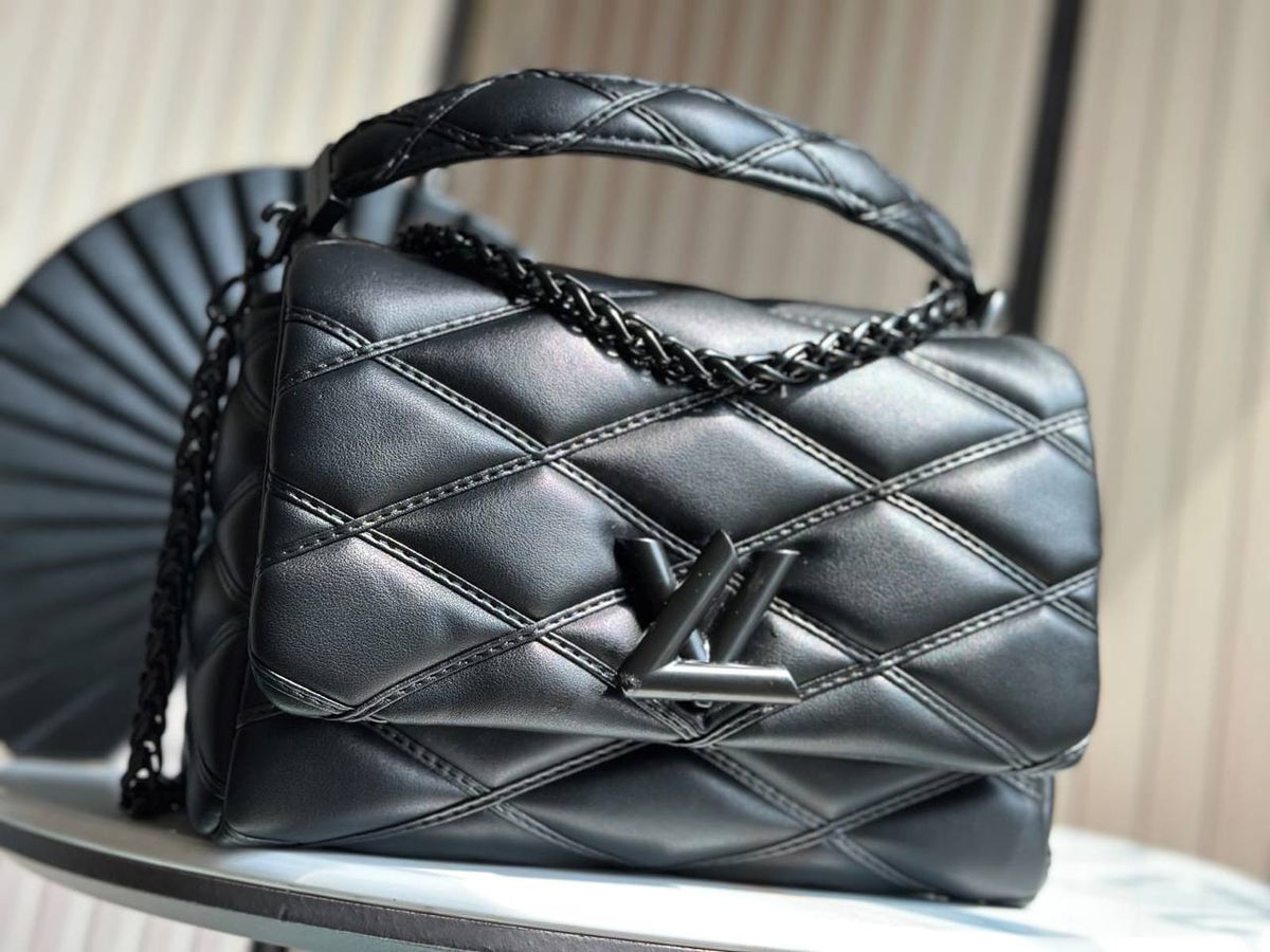 LV

440 dhs🇦🇪🇦🇪

Zain10
♥️♥️♥️