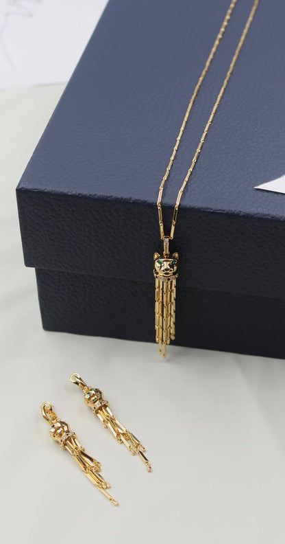 Cartier ❤️
PANTHÈRE DE CARTIER  
Necklace & earring 
💎💎💎💎💎
↗️ *# Master Quality ®️*
*340 dhs🌺* with *Good* Box
*375 dhs🌺* with *Orignal* Box

Zain106
♥️♥️♥️