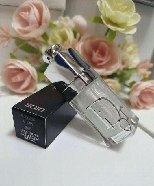 Dior lip gloss

30 dhs

Zain36
♥️♥️♥️