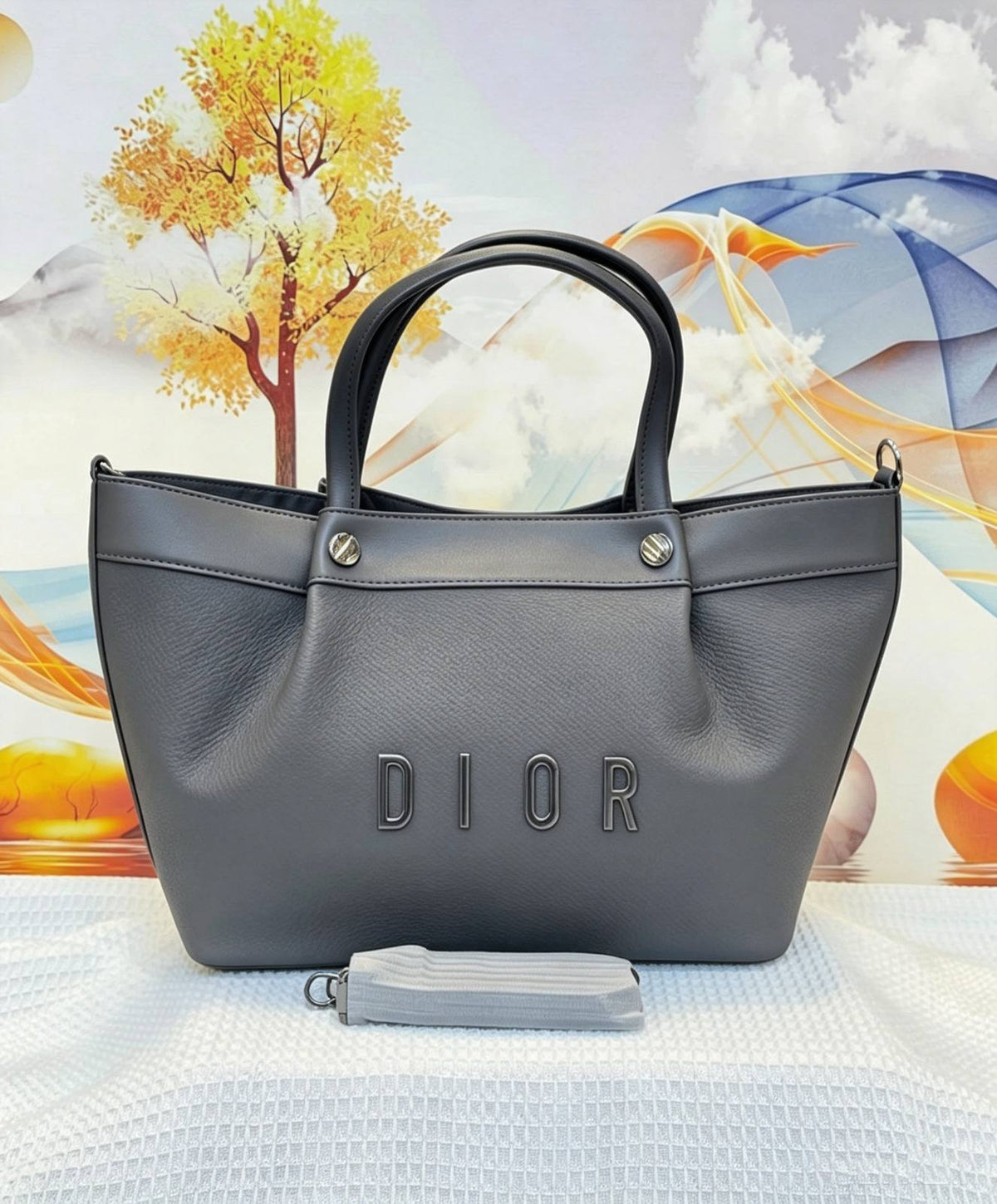 DIOR 
Best quality 

without box
115 dhs🇦🇪🇦🇪

size30CM
Zain290
♥️♥️♥️