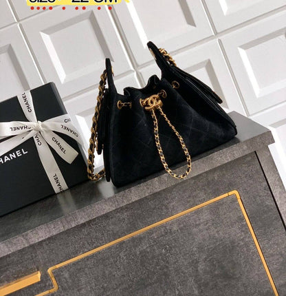Chanel
105 dhs✅

Zain143
♥️♥️♥️