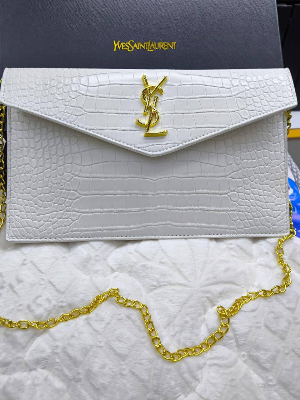 YSL

 with box 

80 dhs🇦🇪🇦🇪🇦🇪

Zain215
♥️♥️♥️