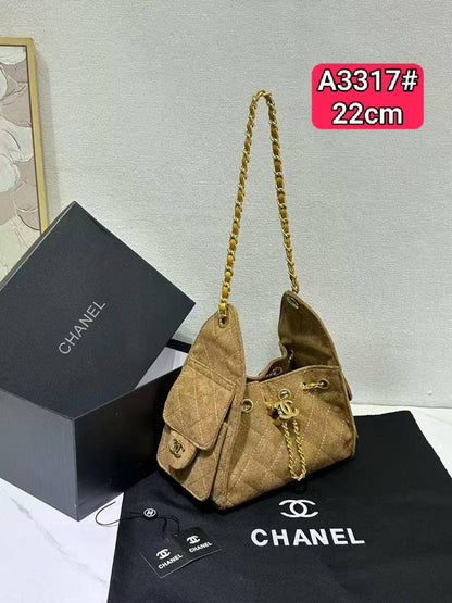Chanel
110 dhs💛
with box

Zain26
♥️♥️♥️