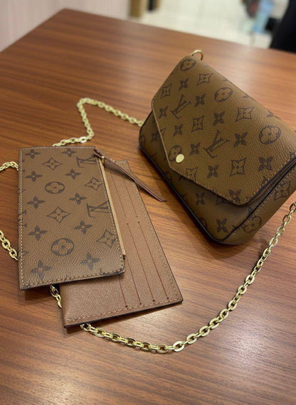 LV
ᴘᴏᴄʜᴇᴛᴛᴇ ғᴇʟɪᴄɪᴇ
ɢᴏʟᴅ ʜᴀʀᴅᴡᴀʀᴇ
ᴡɪᴛʜʙᴏx
🎁🎁🎁

ʟᴇᴀᴛʜᴇʀ/ɢᴀᴍᴏsᴀ
sɪᴢᴇ:21ᴄᴍ
75 dhs🌺

Zain56
♥️♥️♥️