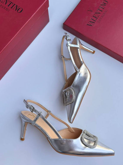 Valentino 
120 dhs🪙💕

Size 36-42

Zain55
♥️♥️♥️