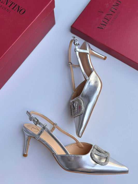 Valentino 
120 dhs🪙💕

Size 36-42

Zain55
♥️♥️♥️