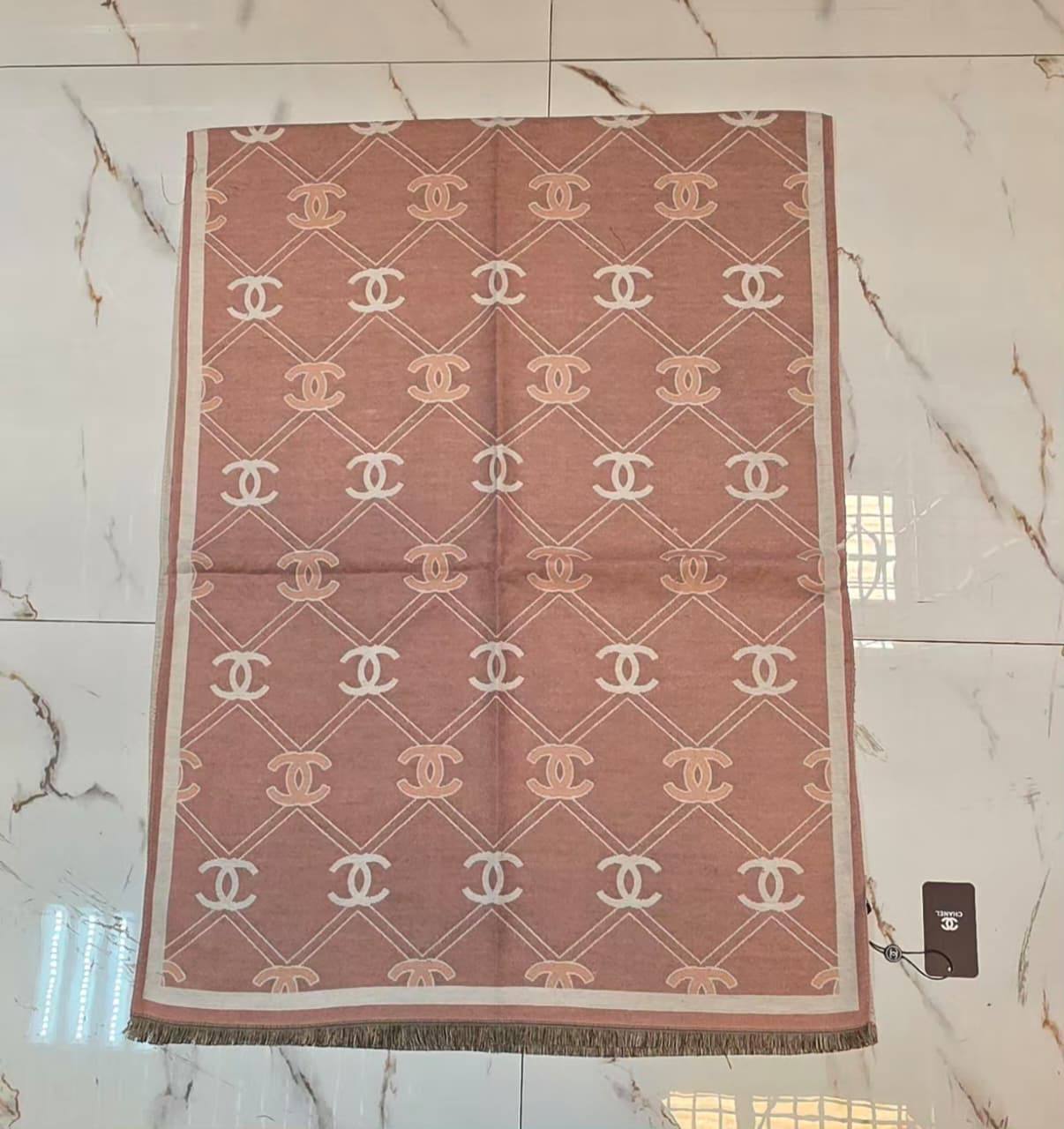 Scarf
40 dhs✅

Zain232
♥️♥️♥️