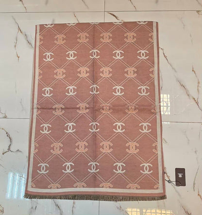 Scarf
40 dhs✅

Zain232
♥️♥️♥️