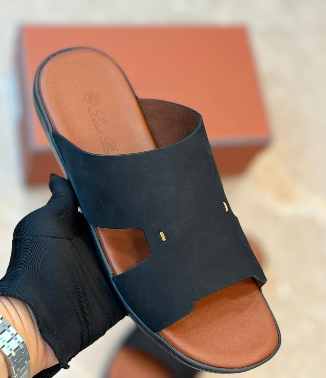Loro piana 
slippers for men master quality 
290 dhs🌺
size available (40to46) 6to12

Zain59
♥️♥️♥️