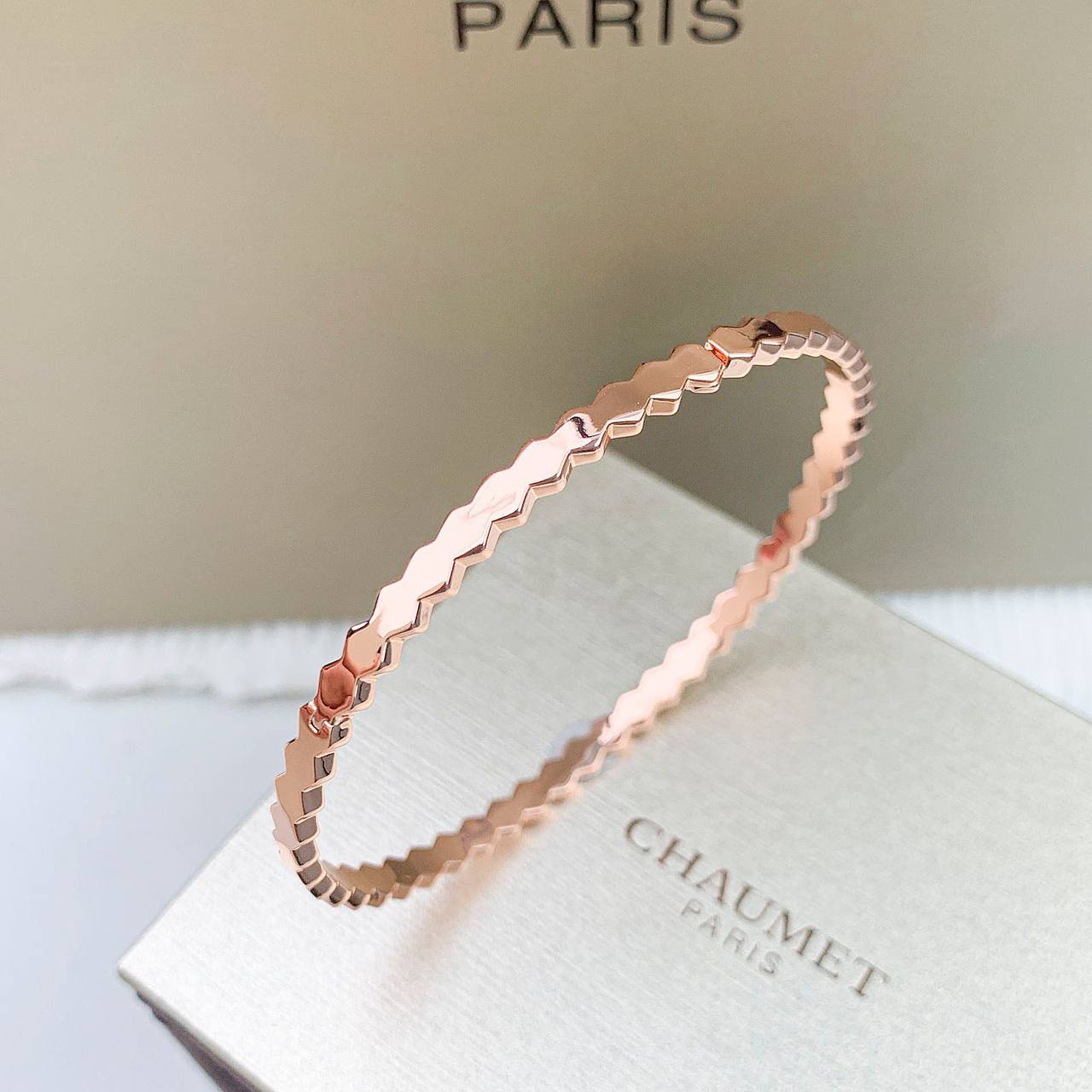 CHAUMET
Bangle 
Master☘️
*55 dhs✅* normal box 📦

Zain48
♥️♥️♥️