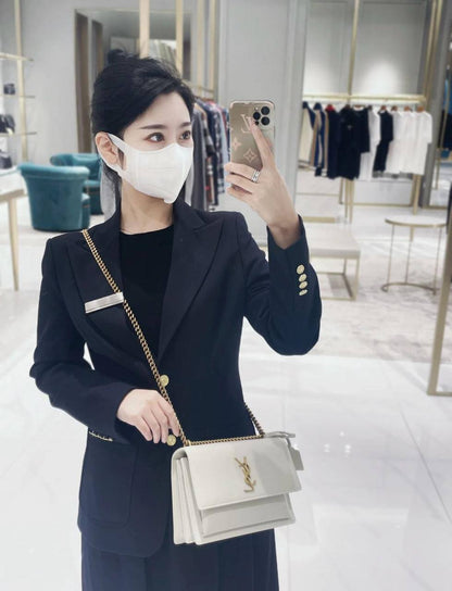 YSL NEW CAME GOOD QUALITY WITH BOX 
110 dhs🇦🇪🇦🇪

Zain295
♥️♥️♥️
