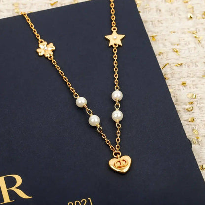 Dior Set* 🦋
Necklace 
Bracelet 
Master Quality 💎

*110* AED normal box 📦 
*130* AED master box 🗃️

Zain48
♥️♥️♥️