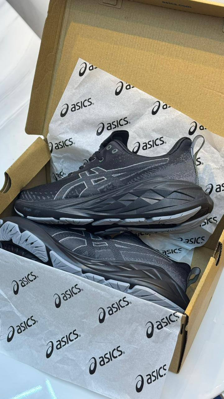 ASICS
Size 36-45⚡️
180 dhs❣️

Zain183
♥️♥️♥️