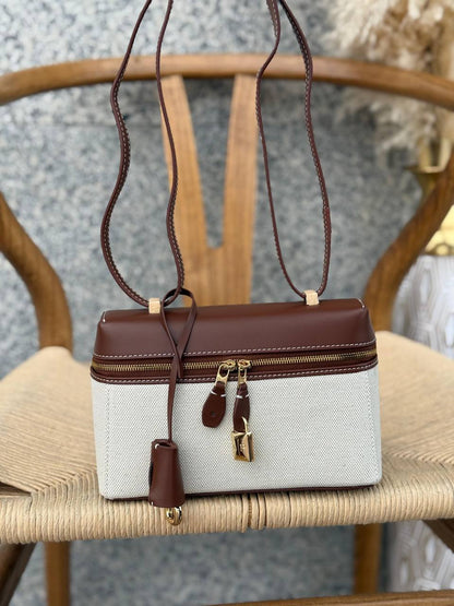 LORO PIANA
21cm
340 dhs🇦🇪
Top quality 
With box🎁

Zain167
♥️♥️♥️