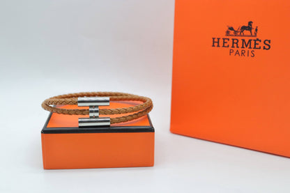 Hermes 
Bracelet
60 dhs🇦🇪🇦🇪

Zain33
♥️♥️♥️
