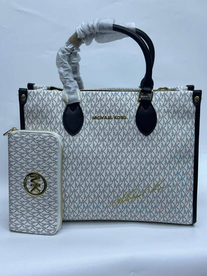 Mk

Good quality 

Size:35*cm
100 dhs🇦🇪🇦🇪

Zain70
♥️♥️♥️