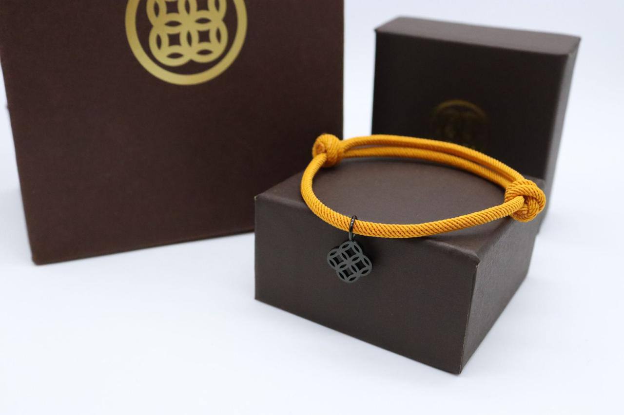 Bracelet 
55 dhs💓
+Box and paper bag🎁

Zain33
♥️♥️♥️