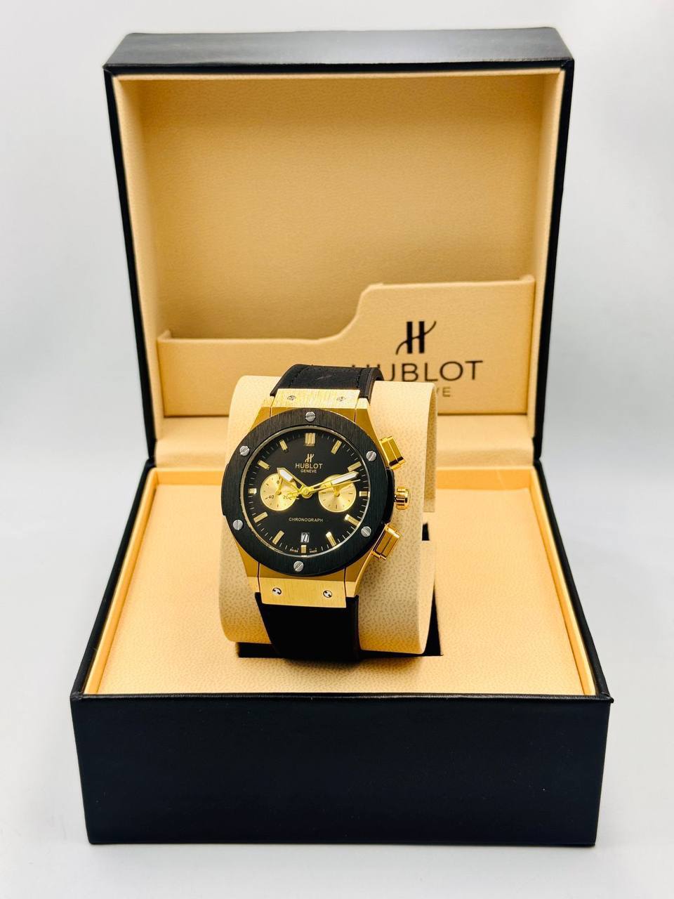 Hublot Men
*New Arrival*🔥
85 dhs✅

Zain08
♥️♥️♥️