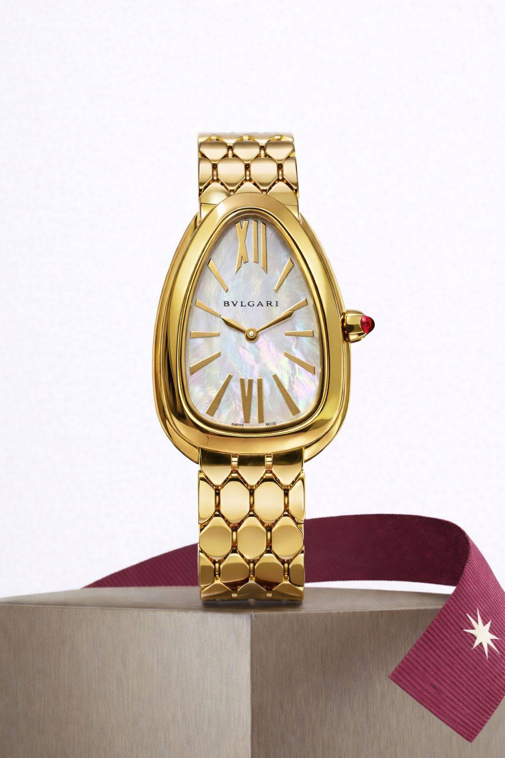 Bvlgari watch for ladies good quality with out stone 
260 dhs❣️

Zain59
♥️♥️♥️
