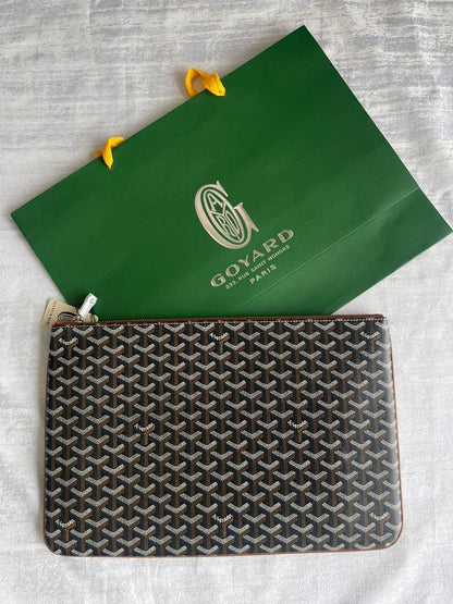 GOYARD                                                                   *File bag*                                                                                
*40cm*
*Super Master quality*     
350 dhs🪙🌨️

Zain179
♥️♥️♥️