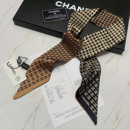Silk Twilly Scarf 
Without box 🗃️ 
25 dhs✅

Zain231
♥️♥️♥️