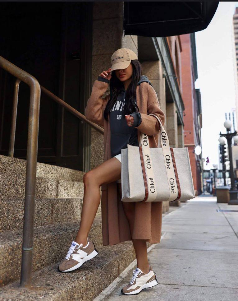 Chloe
good quality 
Big size 120 dhs🇦🇪🇦🇪
Meduim size 110 dhs🇦🇪🇦🇪
Small size  100 dhs🇦🇪🇦🇪

Zain295
♥️♥️♥️
