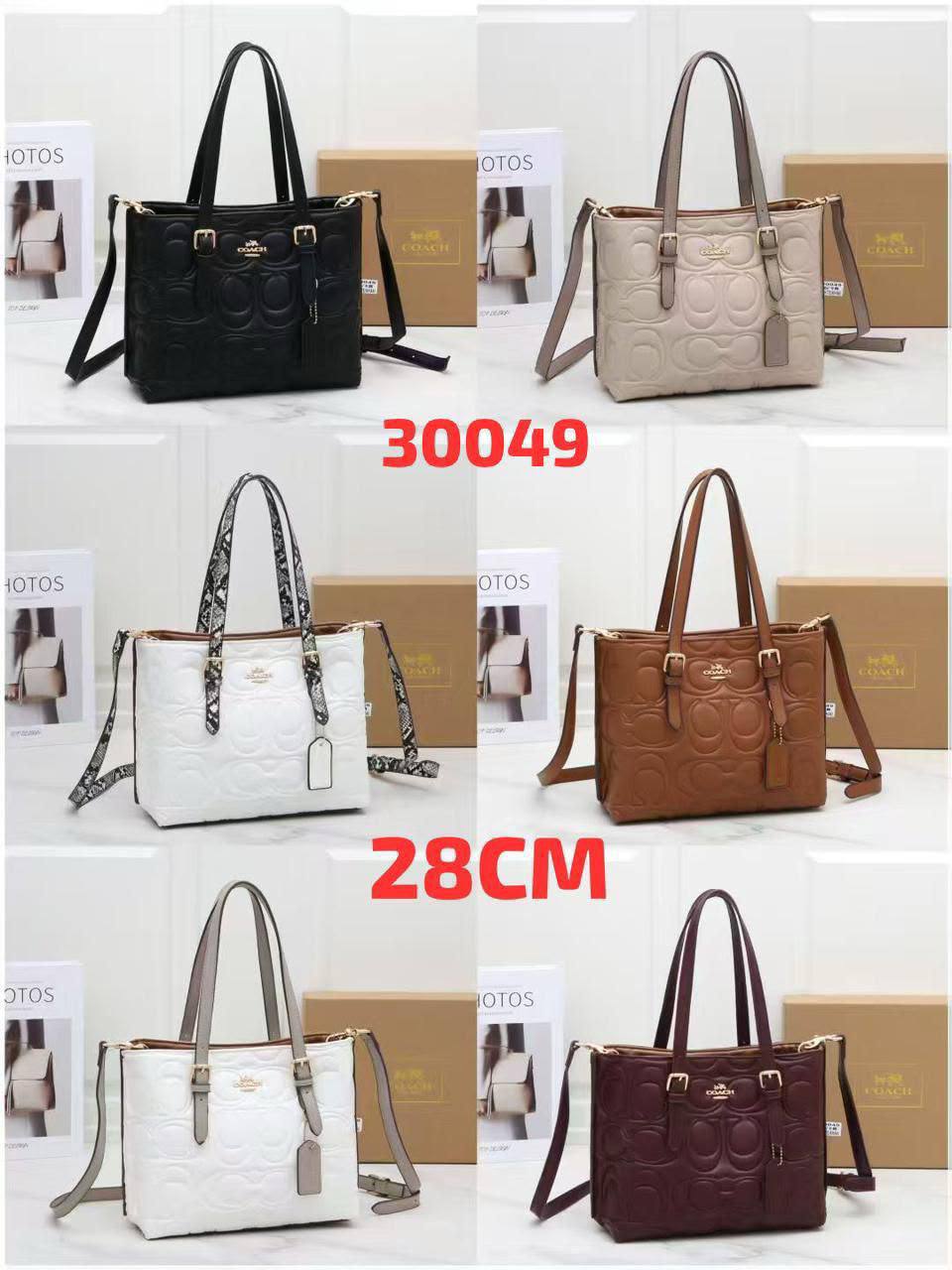 COACH TOTE 👜 

PREMIUM QUALITY 💯
120 dhs🇦🇪🇦🇪

WITH BOX 📦

Zain28
♥️♥️♥️