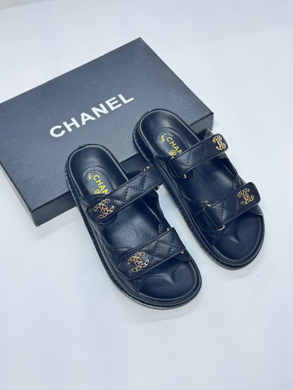 CHANEL 
SIZE 36-41 
110 dhs✅

Zain21
♥️♥️♥️