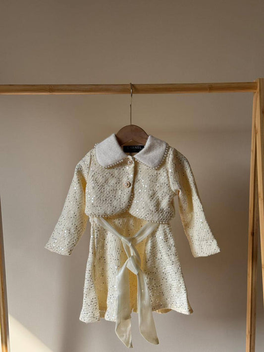 CHANEL
Super master quality 😍
Size:2/ 12years old
350 dhs🪙💚

Zain261
♥️♥️♥️