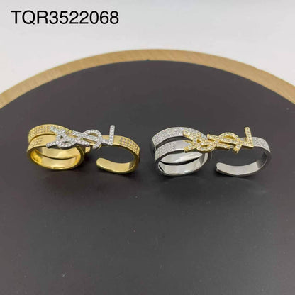 Ring 😍
Available size👇
7,8,9
good quality 💯
With brand boxes 🗃️ 
And paper bag 🛍️
35 dhs✅

Zain216
♥️♥️♥️