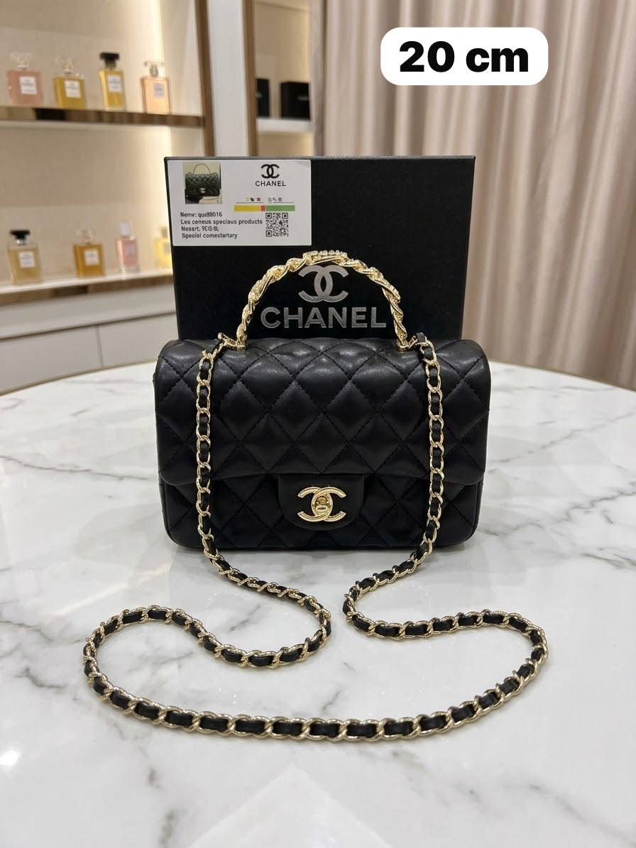 Chanel

95 dhs🇦🇪🇦🇪

With box
20 cm

Zain219
♥️♥️♥️