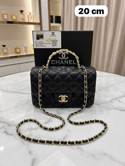 Chanel

95 dhs🇦🇪🇦🇪

With box
20 cm

Zain219
♥️♥️♥️