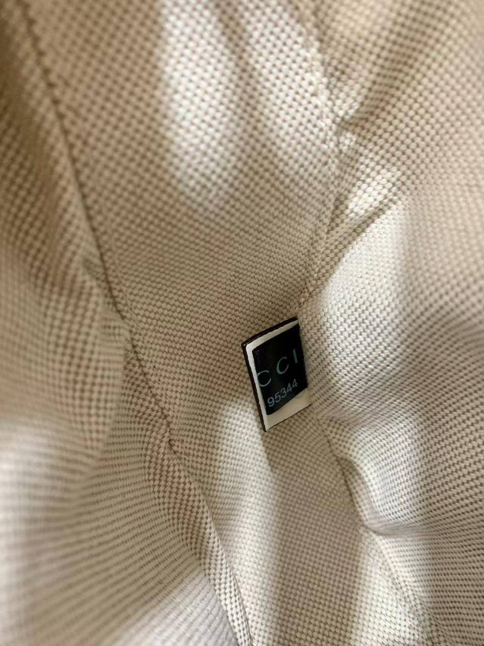 Gucci Attache
Shoulder Crossbody Bag 
Italian Calf Leather 
Size: Small 

1400 dhs🇦🇪🇦🇪

Zain71
♥️♥️♥️