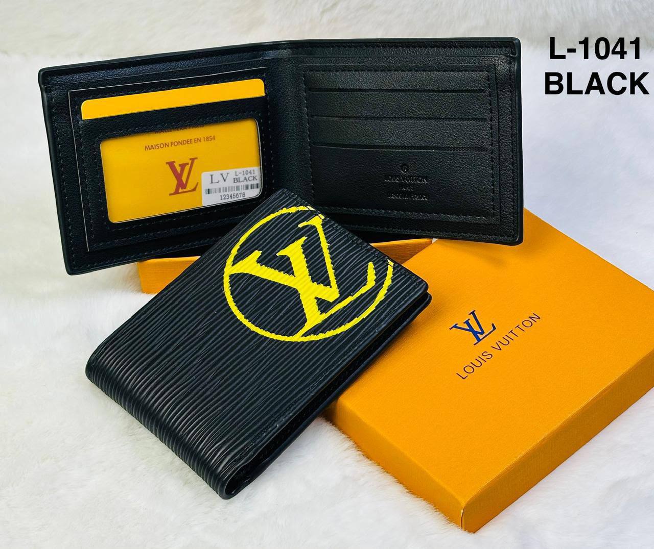 wallet
Lv
D&g
Gucci
Versace 
Montblanc

60 dhs
With box
🎁🎁🎁

Zain182
♥️♥️♥️
