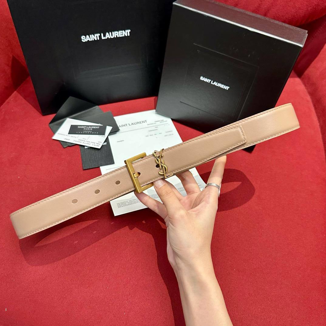 💜  YSL 💜
💜*Available Again*💜
260 dhs✅

Zain160
♥️♥️♥️